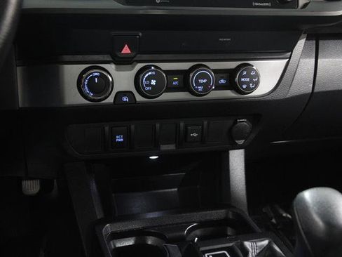 Used 2022 Toyota Tacoma SR image 13