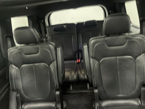 Used 2021 Jeep Grand Cherokee L Overland w/ Luxury Tech Group IV image 11