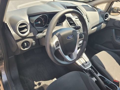 Used 2018 Ford Fiesta SE FWD image 9