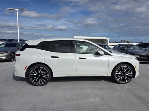 New 2026 BMW iX xDrive45 image 3