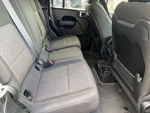 Used 2024 Jeep Gladiator Mojave w/ Convenience Group image 15