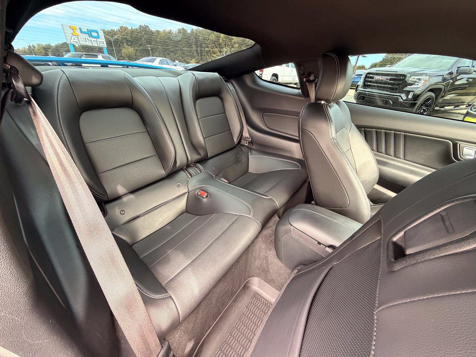 Used 2021 Ford Mustang GT Premium w/ Ford Safe & Smart Package RWD image 33