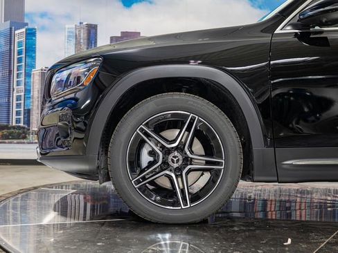 Used 2026 Mercedes-Benz GLB 250 4MATIC image 7