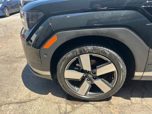 Certified 2025 Hyundai Santa Fe Limited FWD image 11
