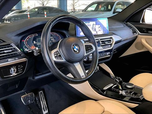 Used 2023 BMW X4 xDrive30i w/ M Sport Package image 18