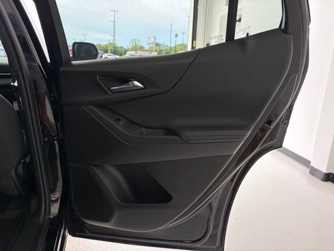 New 2027 Chevrolet Equinox LT w/ LPO, Floor Liner Package FWD image 31