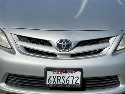 Used 2012 Toyota Corolla LE FWD image 12