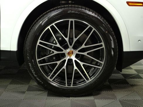 New 2026 Porsche Cayenne AWD/4WD image 37