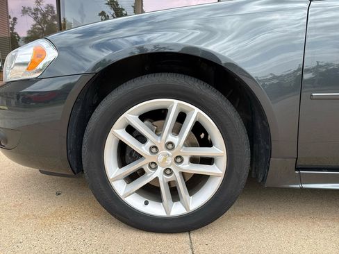 Used 2014 Chevrolet Impala LTZ FWD image 24