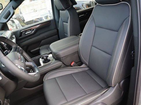 New 2026 GMC Yukon XL Elevation image 28