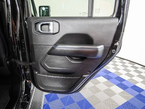 Used 2024 Jeep Wrangler High Altitude AWD/4WD image 17