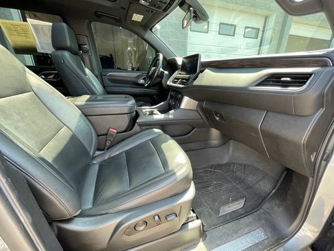 Used 2021 Chevrolet Tahoe Z71 w/ Luxury Package AWD/4WD image 29