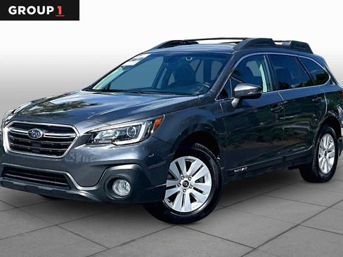 Used 2018 Subaru Outback 2.5i Premium AWD/4WD image 1