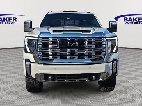 Used 2024 GMC Sierra 2500 Denali w/ Denali Reserve Package image 2