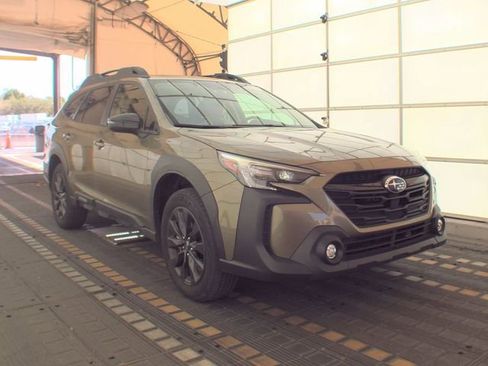 Used 2025 Subaru Outback Onyx Edition AWD/4WD image 1