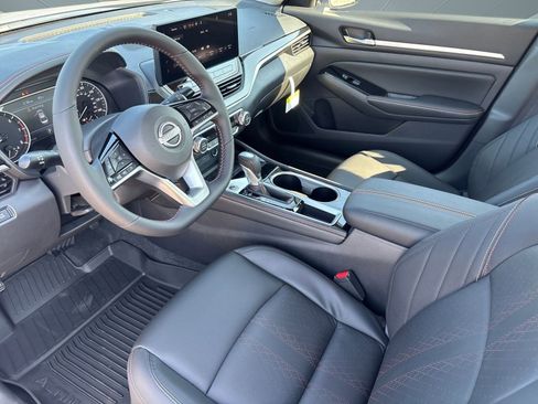 New 2025 Nissan Altima 2.5 SR w/ SR Premium Package image 4