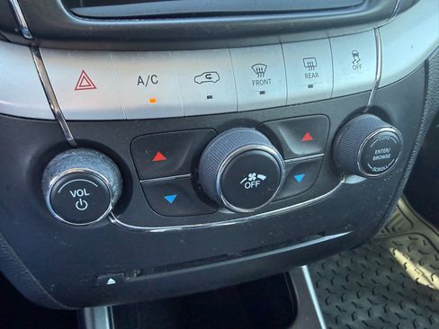 Used 2017 Dodge Journey SE FWD image 15