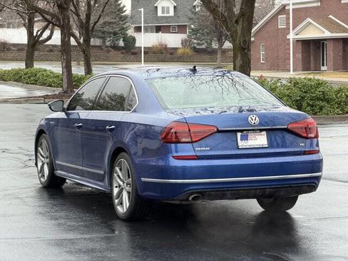 Used 2017 Volkswagen Passat 1.8T R-Line w/ R-Line Lighting Package image 7