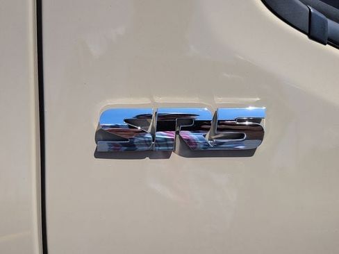 Used 2019 Toyota Tacoma SR5 AWD/4WD image 10