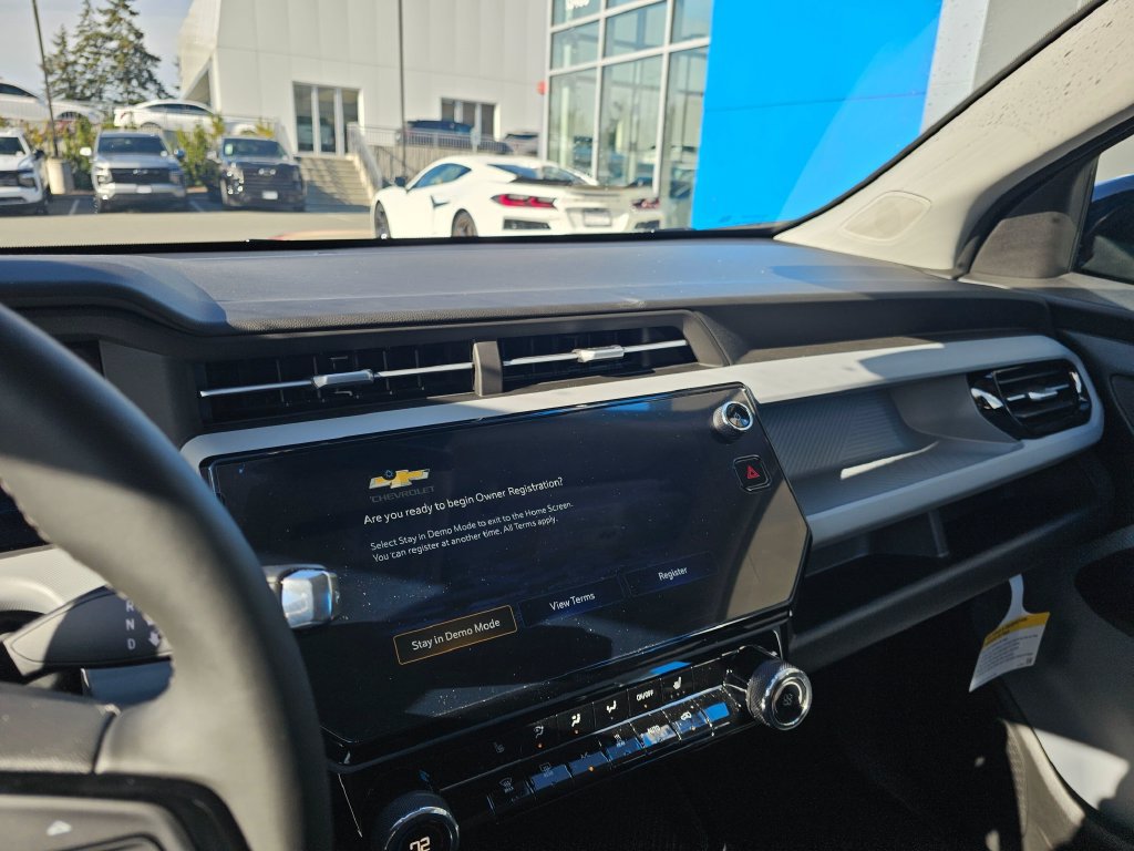 New 2027 Chevrolet Bolt LT w/ Comfort Package FWD image 28