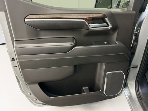 Used 2024 GMC Sierra 1500 Elevation image 27