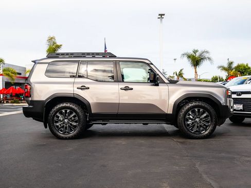 Used 2026 Toyota Land Cruiser w/ Premium Package AWD/4WD image 17