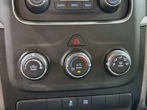 Used 2018 RAM 1500 Express AWD/4WD image 15
