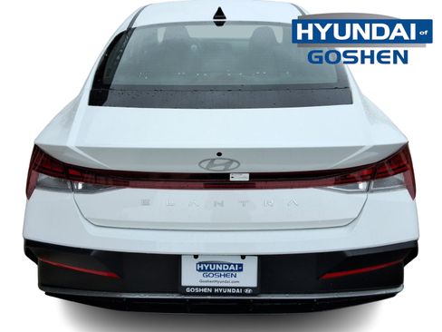 Used 2025 Hyundai Elantra SEL FWD image 7