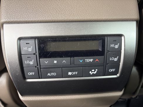 Used 2022 Lexus GX 460 Premium w/ Premium Package AWD/4WD image 17