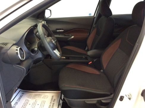 Used 2024 Nissan Kicks SR image 12