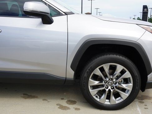 Used 2024 Toyota RAV4 XLE Premium FWD image 9