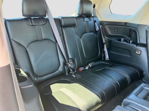 Used 2024 Honda Pilot EX-L image 26
