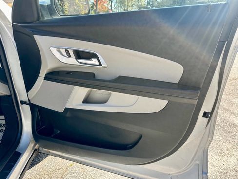 Used 2014 Chevrolet Equinox LT w/ Driver Convenience Package image 17