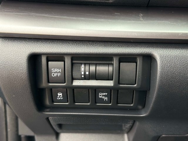 Used 2019 Subaru Crosstrek 2.0i Limited w/ Moonroof Package w/Navigation AWD/4WD image 25