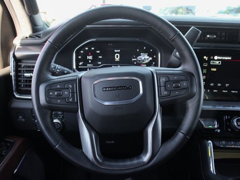 Used 2025 GMC Sierra 2500 Denali Ultimate image 26