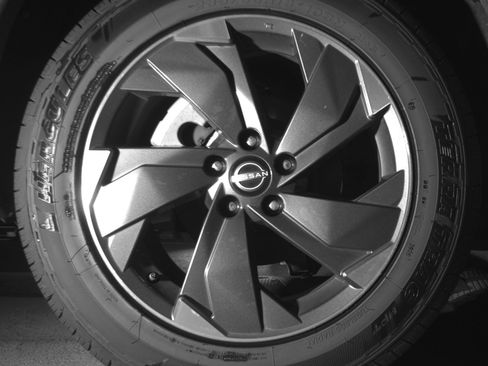 Used 2025 Nissan Rogue SV image 15