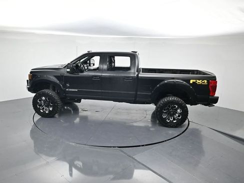 Used 2022 Ford F250 Lariat w/ Black Appearance Package image 42