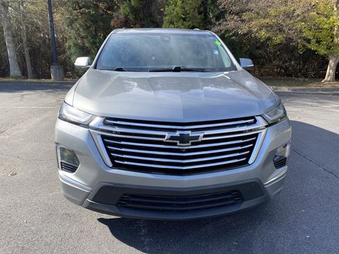 Used 2023 Chevrolet Traverse Premier image 3