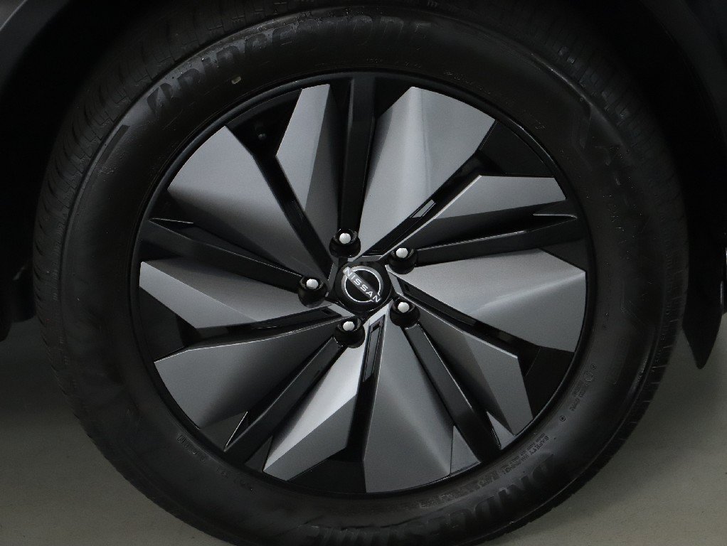 Certified 2024 Nissan Ariya AWD image 10
