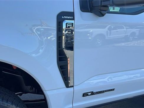 New 2025 Ford F350 Lariat image 12