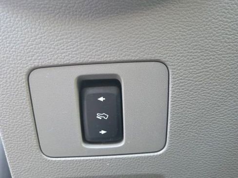 Used 2017 Ford F250 XLT w/ XLT Premium Package image 26