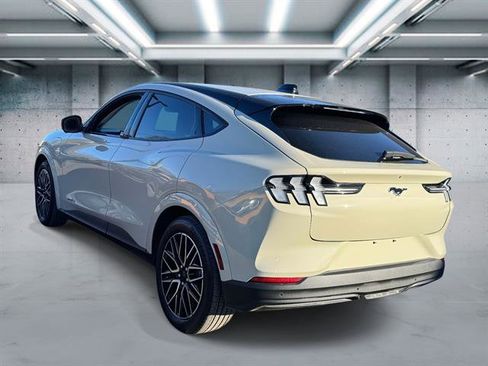 Used 2025 Ford Mustang Mach-E Premium image 25