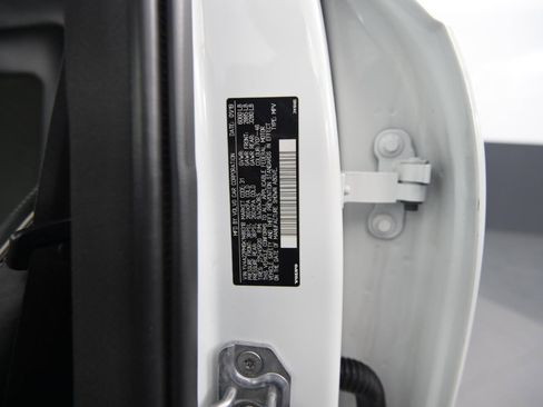 Used 2019 Volvo XC90 T6 R-Design w/ Protection Package image 30