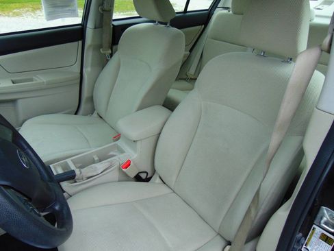 Used 2014 Subaru Impreza 2.0i AWD/4WD image 8