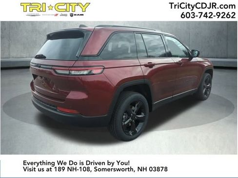 New 2025 Jeep Grand Cherokee Altitude image 5