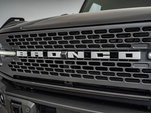 Used 2022 Ford Bronco Badlands w/ Sasquatch Package AWD/4WD image 12