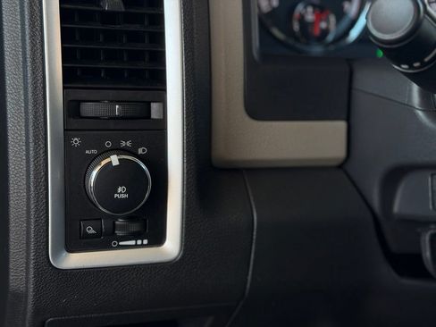 Used 2012 RAM 1500 Classic SLT w/ Popular Equipment Group AWD/4WD image 25
