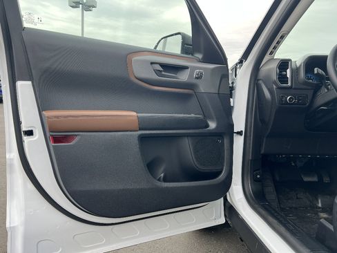 New 2025 Ford Bronco Sport Outer Banks w/ Sasquatch Outer Banks Package AWD/4WD image 14