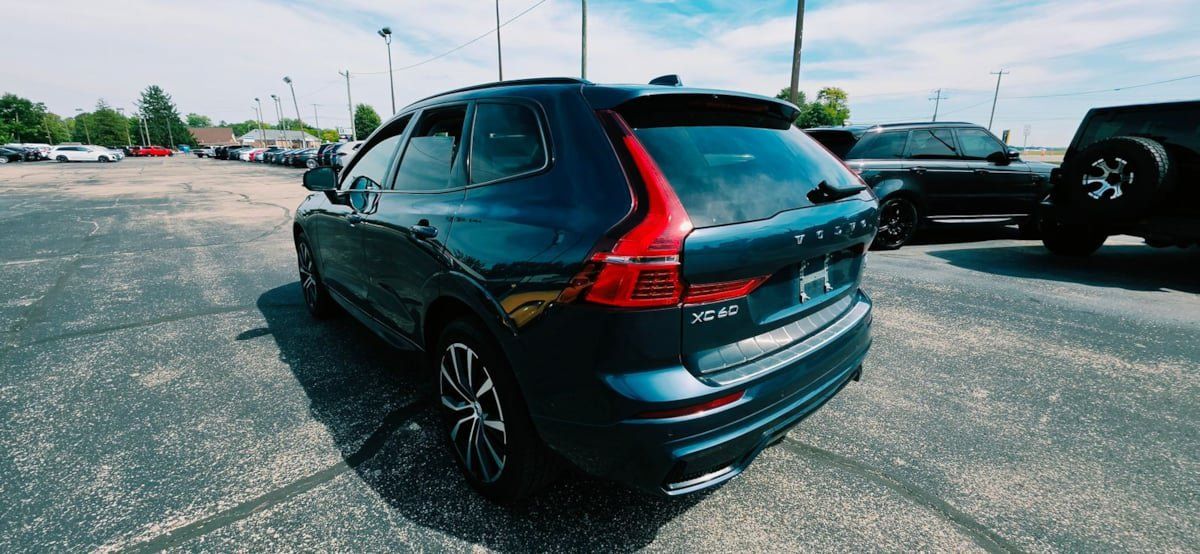Used 2024 Volvo XC60 B5 Plus w/ Protection Package Premier AWD/4WD image 6