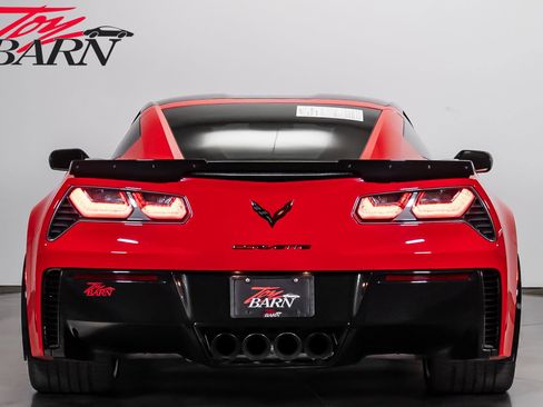 Used 2017 Chevrolet Corvette Z06 RWD image 12